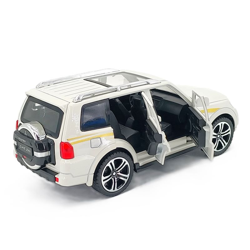 Mitsubishi Pajero цагаан